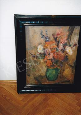 Vass Elemér - Virágcsendélet zöld vázában, olaj, vászon, Jelezve balra lent: Vass E., Fotó: Kieselbach Tamás